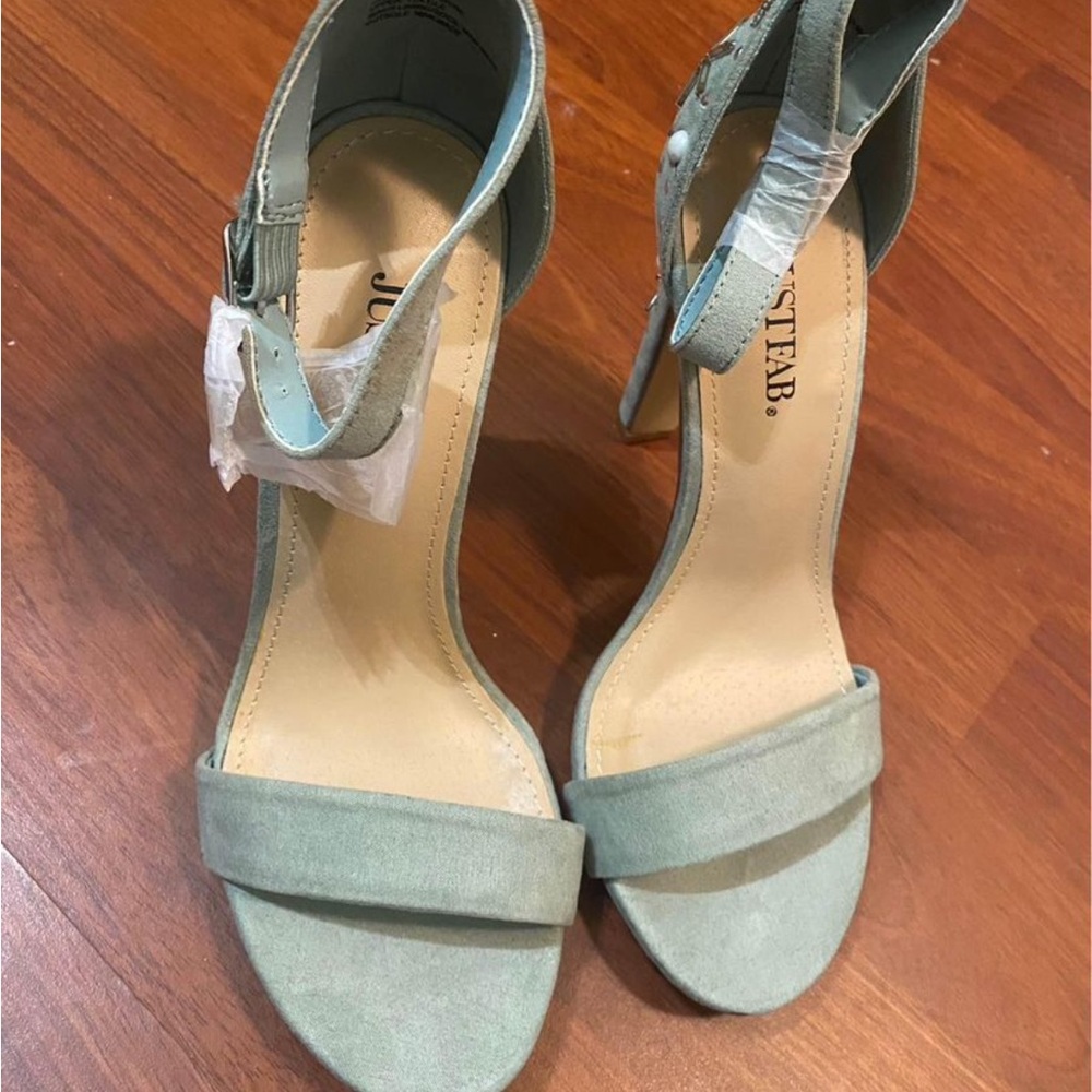 JustFab Women's Heels Size 6.5